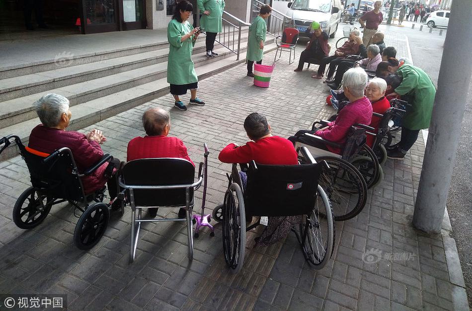 qq上约的800一次见面付真假《登时,qq上见面再给钱是真的吗