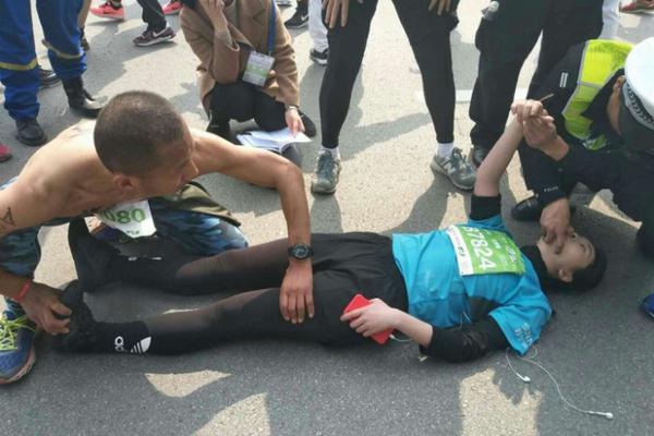 漯河火车站附近扫黄#寻洼地,漯河火车站附近小吃街