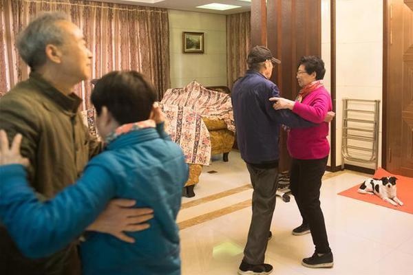 附近约一泡50元-注释惨淡经营,附近约怎么样